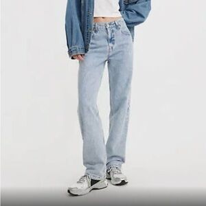 NWT Low Pro Straight 27 light wash Charlie glow up